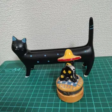 고양이 입상
