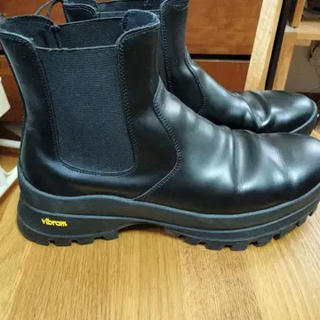 ZARA Vibram 블랙 가죽 첼시 부츠 EU 45