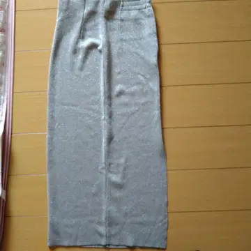 실버 라메 타이트 스커트