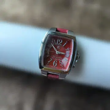 새상품급 시티즌 XC 가죽 아날로그 시계 사각 케이스 레드