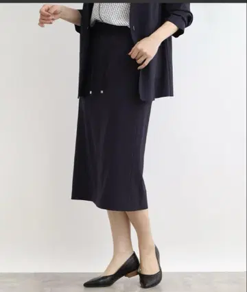 인디비 드로스트 스트레이트 스커트