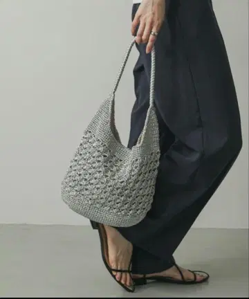 어반 리서치 핸드백 메탈릭 얀 백