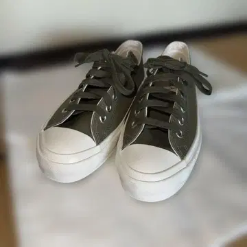 MACKINTOSH 올리브 스니커즈