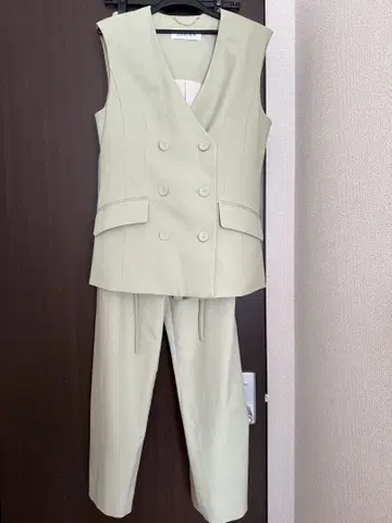 라이트 그린 셋업 여성용
