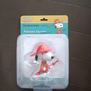 PEANUTS Fireman Snoopy 피규어