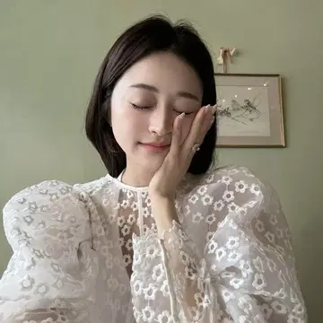 Bibiy. DALLIAFLOWERTOP