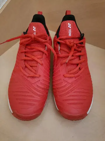 YONEX 테니스화 레드
