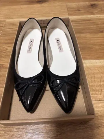 DIANA 블랙 플랫슈즈 21.5cm
