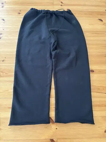 YEEZY 스웨트 팬츠 블랙