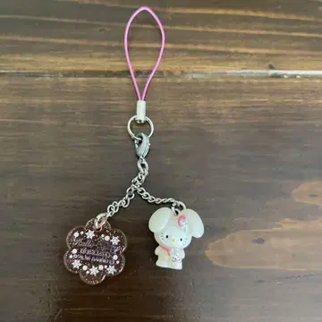 홋카이도 한정 하얀 토끼 헬로키티 넷츠케 키링