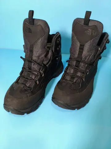 [ 새상품급 ] [ 정품 ] THE NORTH FACE 등산화 TNF블랙
