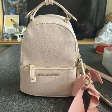 Maison de FLEUR 핑크 백팩 S 사이즈 곰돌이 스트랩 포함