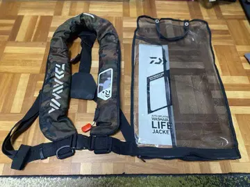 다이와 자동 팽창식 구명조끼 카모플라쥬