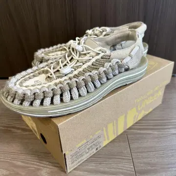 KEEN 킨 유니크 플랫 M UNEEK FLAT 1023063