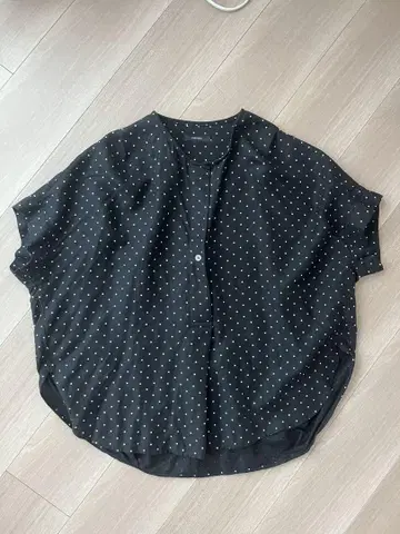 미사용품 저널 스탠다드 레이온 린넨 노카라 블라우스