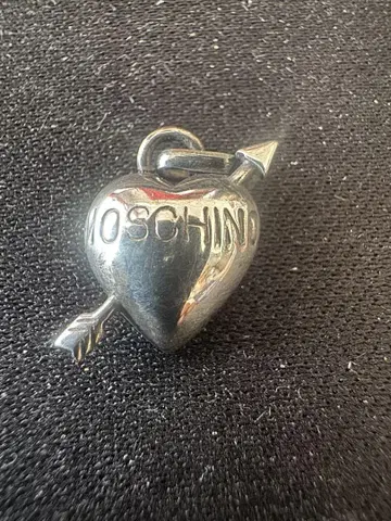 MOSCHINO 하트 모양 실버 참