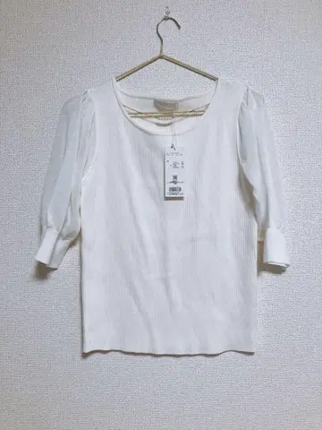 PROMOTION 화이트 하트컷 블라우스