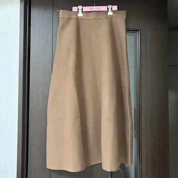UNIQLO 브라운 플레어 롱 스커트