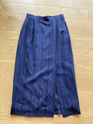 네이비 스트라이프 타이트 스커트