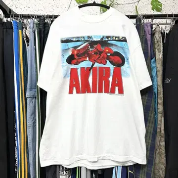 AKIRA T셔츠 화이트 아키라