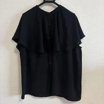 쿠레트 케이프 칼라 블라우스 블랙