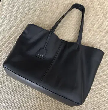 유나이티드 애로우즈 그린 라벨 릴랙싱 가죽 토트백 네이비