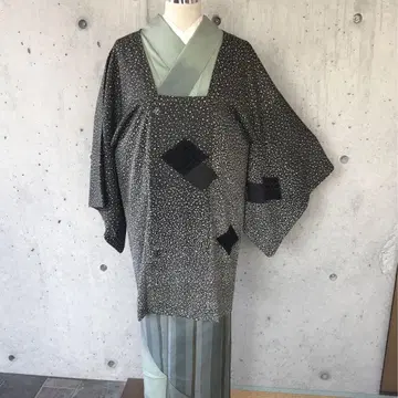 정견 모노톤 계열의 도행 벨벳 패턴