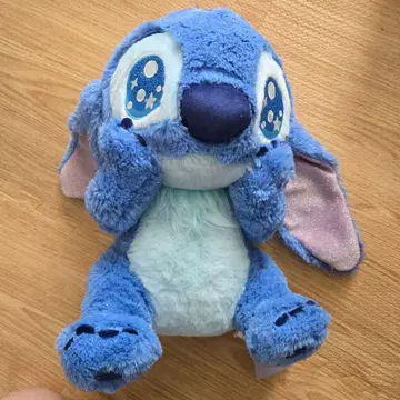 스티치 봉제 인형