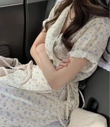 ORDINAIREMENT 꽃무늬 프리 사이즈 랩 드레스 반팔