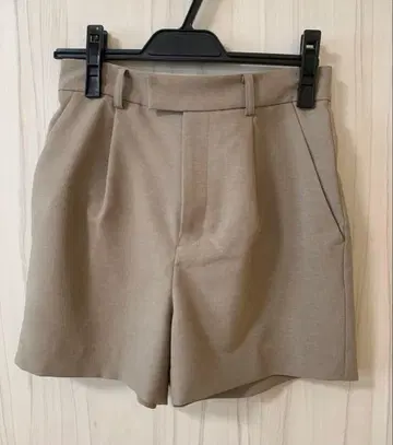 Spick & Span 원턱 숏팬츠 38