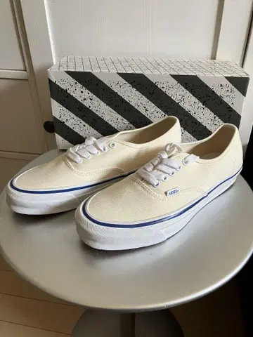 Vans VAULT 어센틱 27.5cm