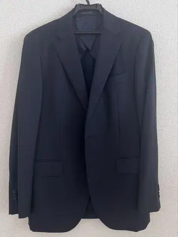 HILTON 다크 블루 정장 자켓