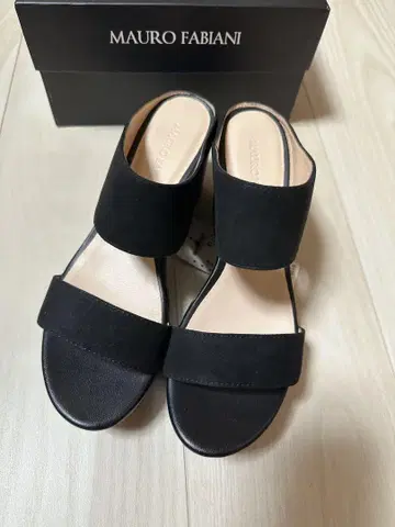새상품 미사용 MAURO FABIANI 웨지 샌들 36(23cm)