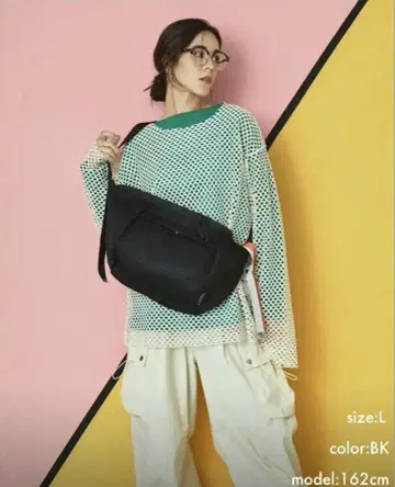 EDITA. 메쉬 숄더백 L 사이즈 블랙