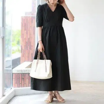 새상품급 비밍 바이 빔즈 시어서커 플레어 V넥 원피스