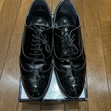 BEAMS 블랙 가죽 로퍼
