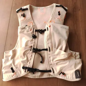 decathlon 트레일 러닝 백팩 크림색