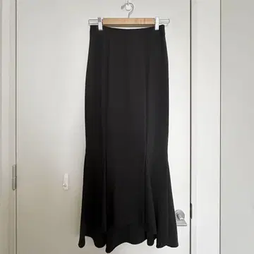 [새상품급] ZARA 스커트 (블랙) xs