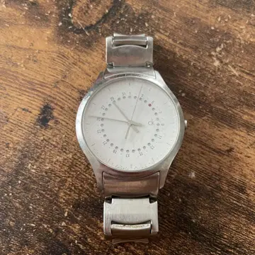 Calvin Klein 실버 쿼츠 시계