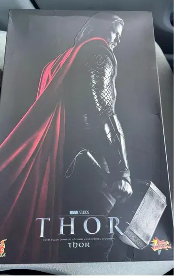 MARVEL STUDIOS THOR 콜렉터블 피규어