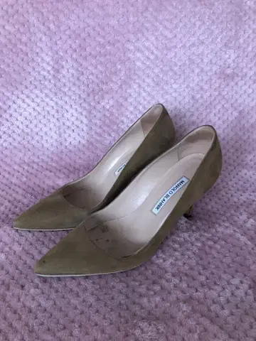 마놀로 블라닉 펌프스