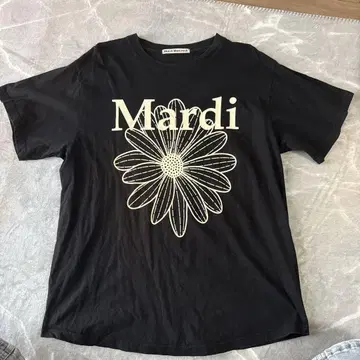 mardi mercredi 티셔츠
