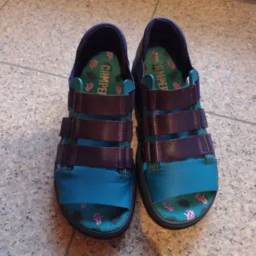 캠퍼 샌들 39