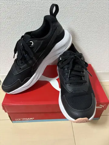 Puma 블랙 스니커즈 소프트폼 24cm
