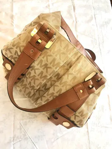 Michael Kors 로고 프린트 백