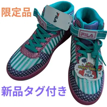 미사용 FILA 콜라보 스니커즈 한정판