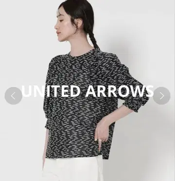 UNITED ARROWS 컷 샤가드 퍼프 슬리브 블라우스 애로우즈