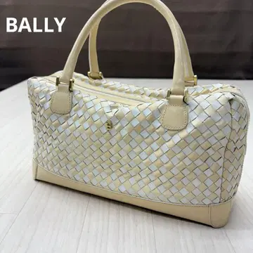 BALLY 에나멜 가죽 레이스업 핸드백