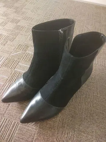 블랙 스웨이드 합성 피혁 부티 22.5cm 숏부츠 새상품급