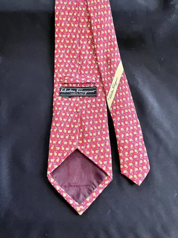 salvatore ferragamo 빨간색 토끼 패턴 넥타이